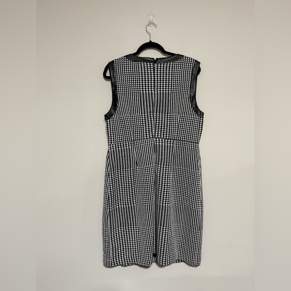 DKNY Black White Houndstooth Sheath Dress Size 16 NWT Classic Capsule Office - Picture 2 of 6